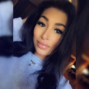 Meet your Posher, Kiana